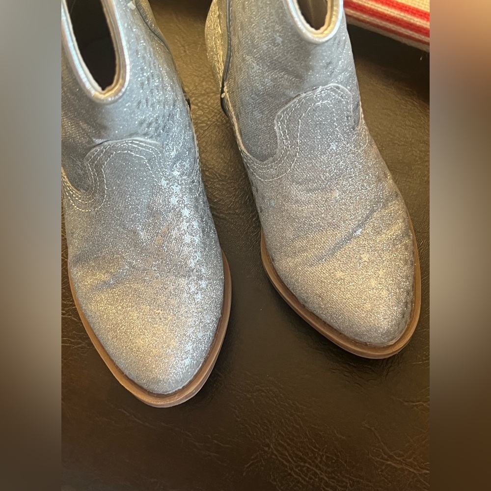 Kids Silver Glitter cowboy Boots size 8